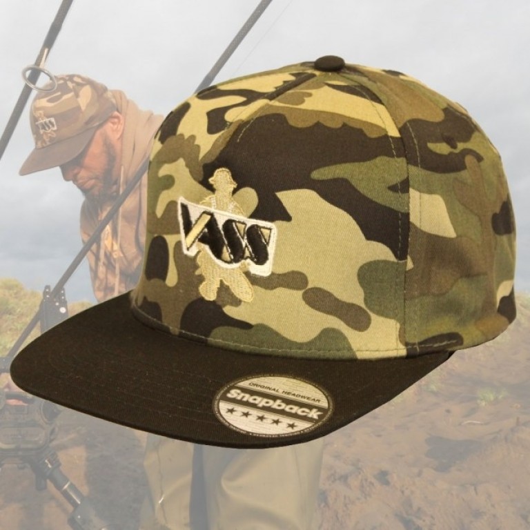 Vass Snapback Camo With Black Peak - Baseball sapka