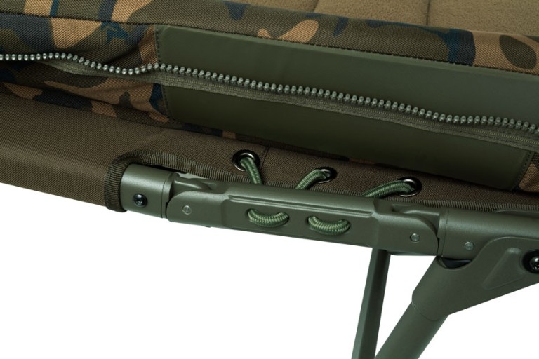 Fox Flatliner 8 leg Bedchair - Ágy