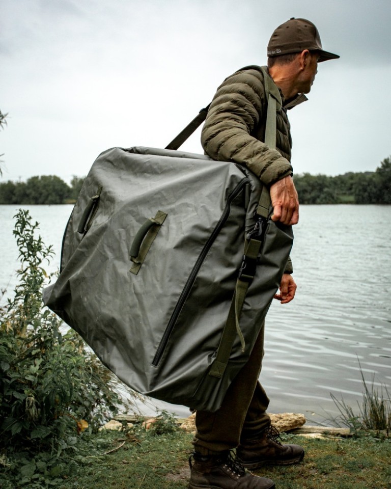 Trakker NXG Downpour Roll-Up Bed Bag - Vízálló ágytartó táska