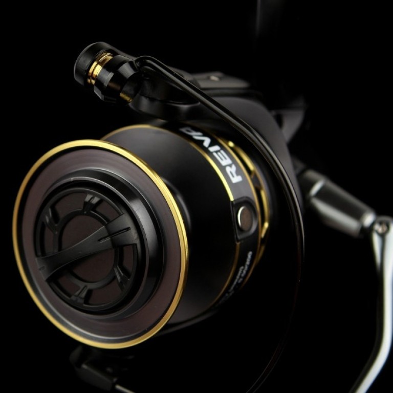 Reiva Sabalo 3000 5+1 cs pergető orsó