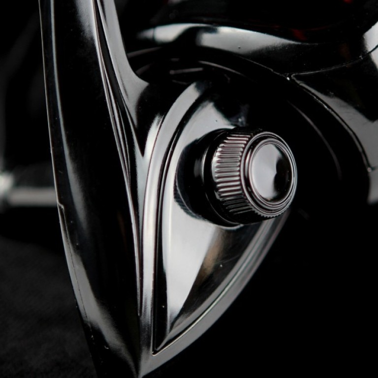 Nevis Method Feeder 5000 4+1cs elsőfékes orsó