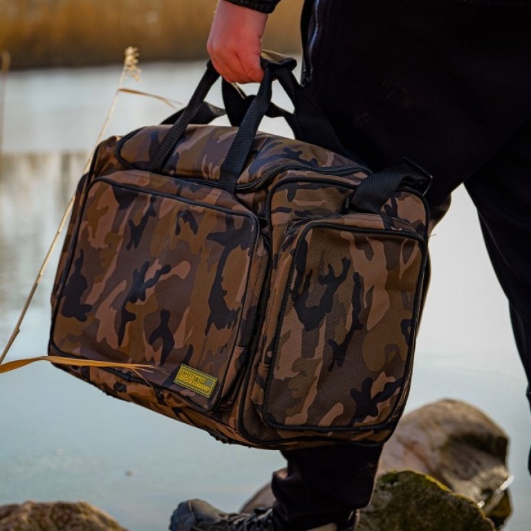 Carp Academy Camo Grizzly Szerelékes Táska