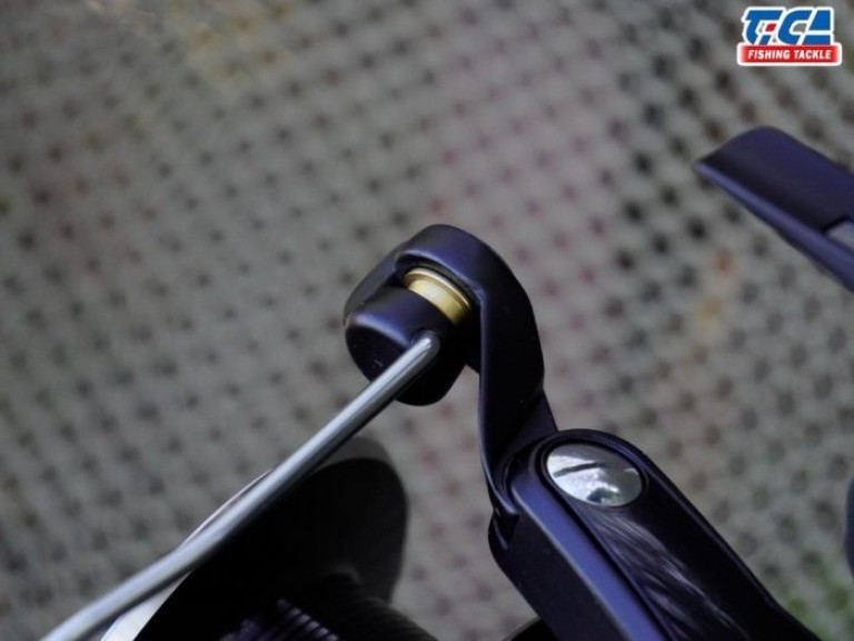 Tica Hyena 10000 - Elsőfékes Harcsázó Orsó