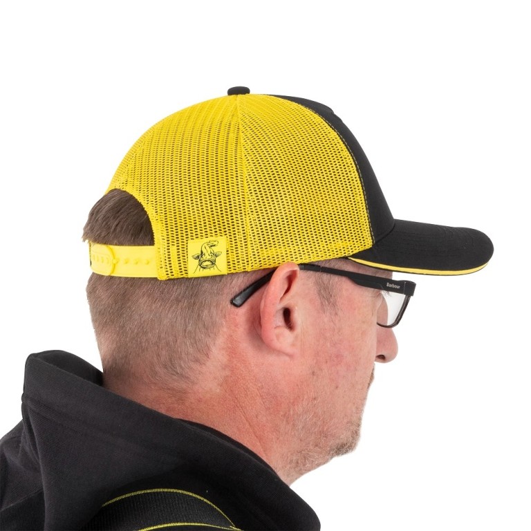 Black Cat Black And Yellow Trucker Cap - Baseball Sapka