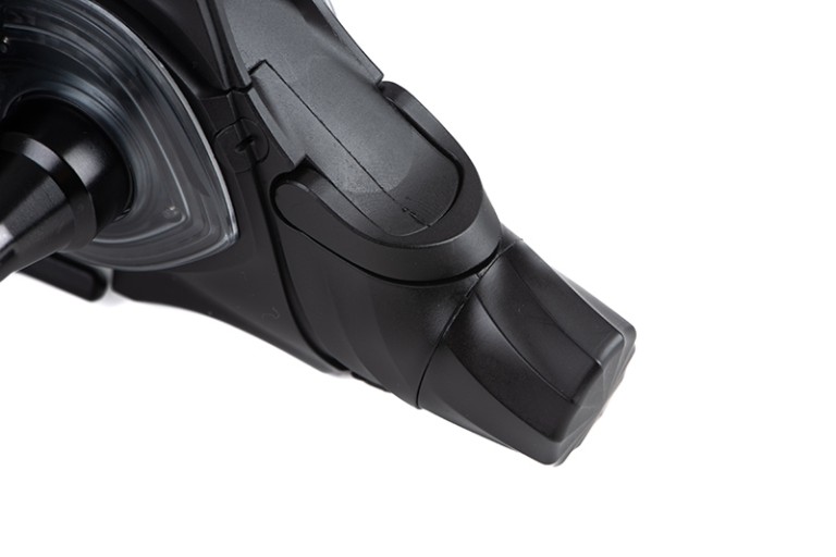 Fox Eos 8000 FS - Nyeletőfékes orsó