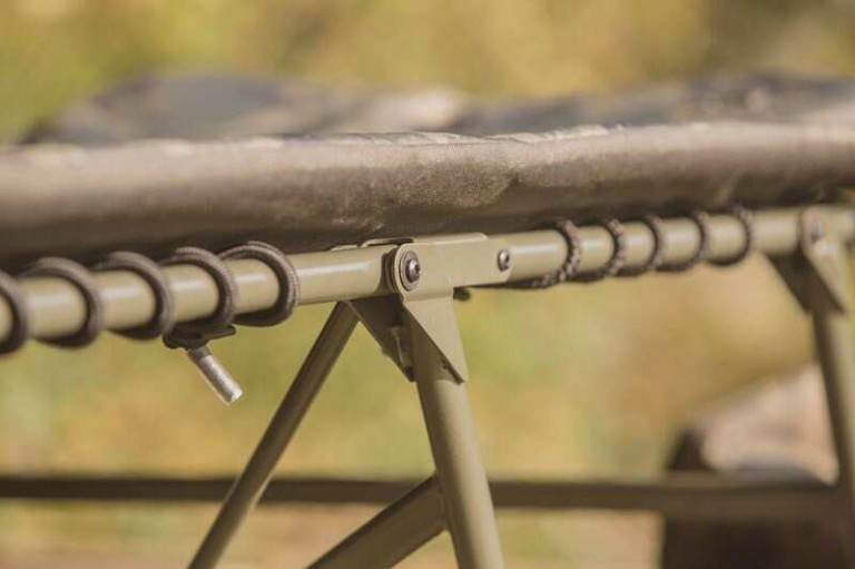 Solar Undercover camo bedchair - Horgászágy