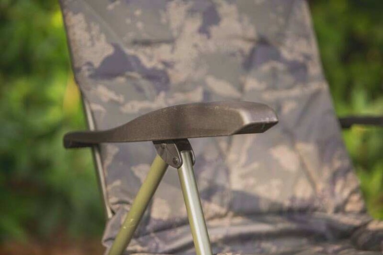Solar Undercover camo recleiner chair - Horgász szék