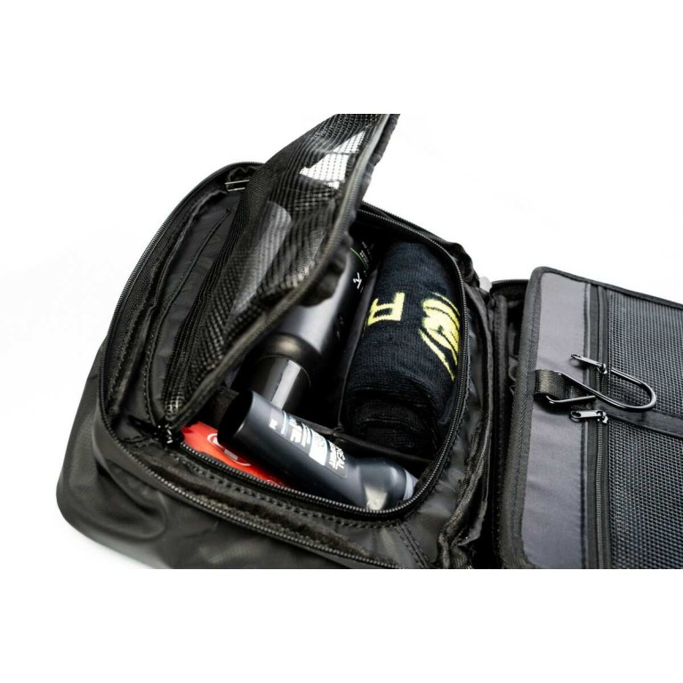 RidgeMonkey LX törölköző és vízhatlan neszeszer szett