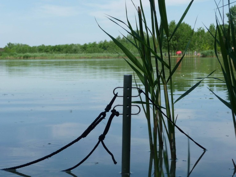 ICC ALU haltartó rúd (leüthető verzió) 100 cm 4 db akasztóval