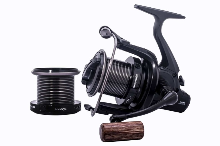 Sonik DOMINATORX 8000RS elsőfékes orsó