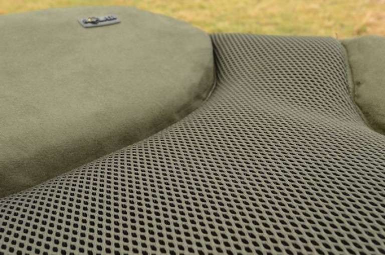 Solar Tackle SP C-Tech Bedchair Wide (Includes Detachable Bag) - Extra széles horgászágy
